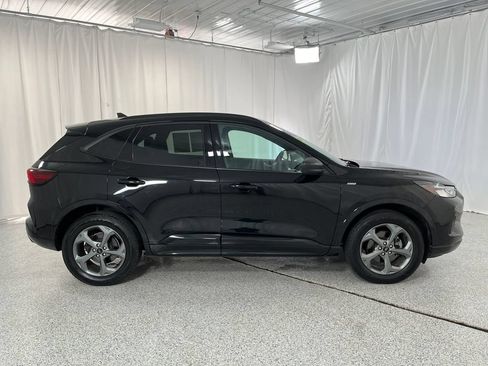 Used 2023 Ford Escape ST-Line w/ Tech Pack #1 AWD/4WD image 6