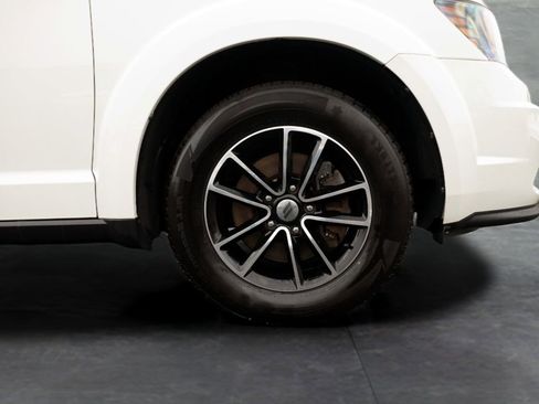 Used 2018 Dodge Journey SE w/ Popular Equipment Group image 9