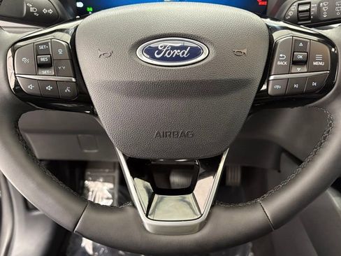 New 2025 Ford Escape SE w/ PHEV Premium Package FWD image 35