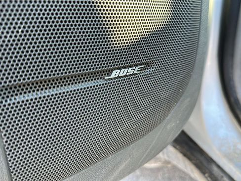 Used 2015 Chevrolet Traverse LT image 11