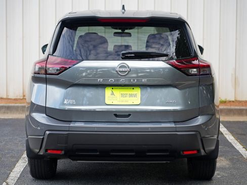 Used 2025 Nissan Rogue SV AWD/4WD image 44