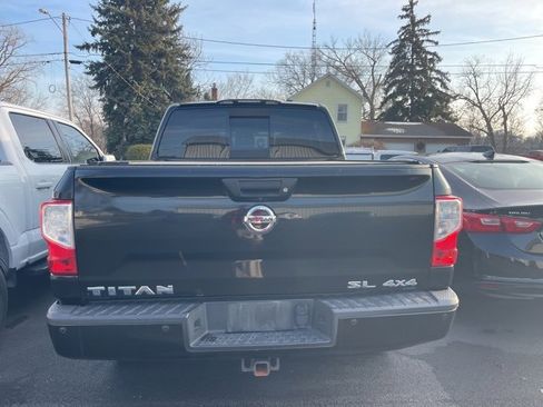 Used 2017 Nissan Titan SL image 4