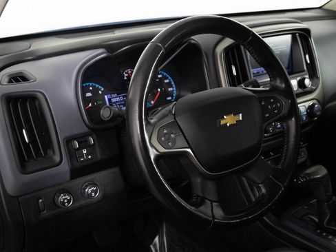 Used 2018 Chevrolet Colorado Z71 AWD/4WD image 30