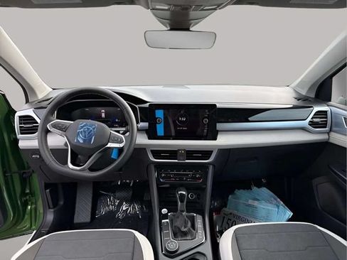 New 2026 Volkswagen Taos SE AWD/4WD image 5