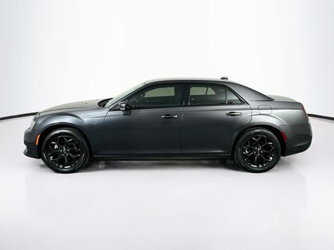 Used 2022 Chrysler 300 Touring L AWD/4WD image 4