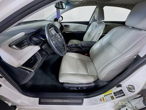 Used 2013 Toyota Avalon Limited image 24
