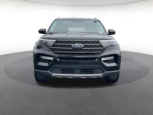 Used 2022 Ford Explorer XLT w/ Equipment Group 202A RWD image 9