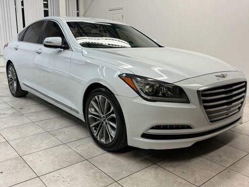 Used 2015 Hyundai Genesis 3.8 image 1
