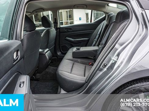 Used 2025 Nissan Altima 2.5 SV image 21