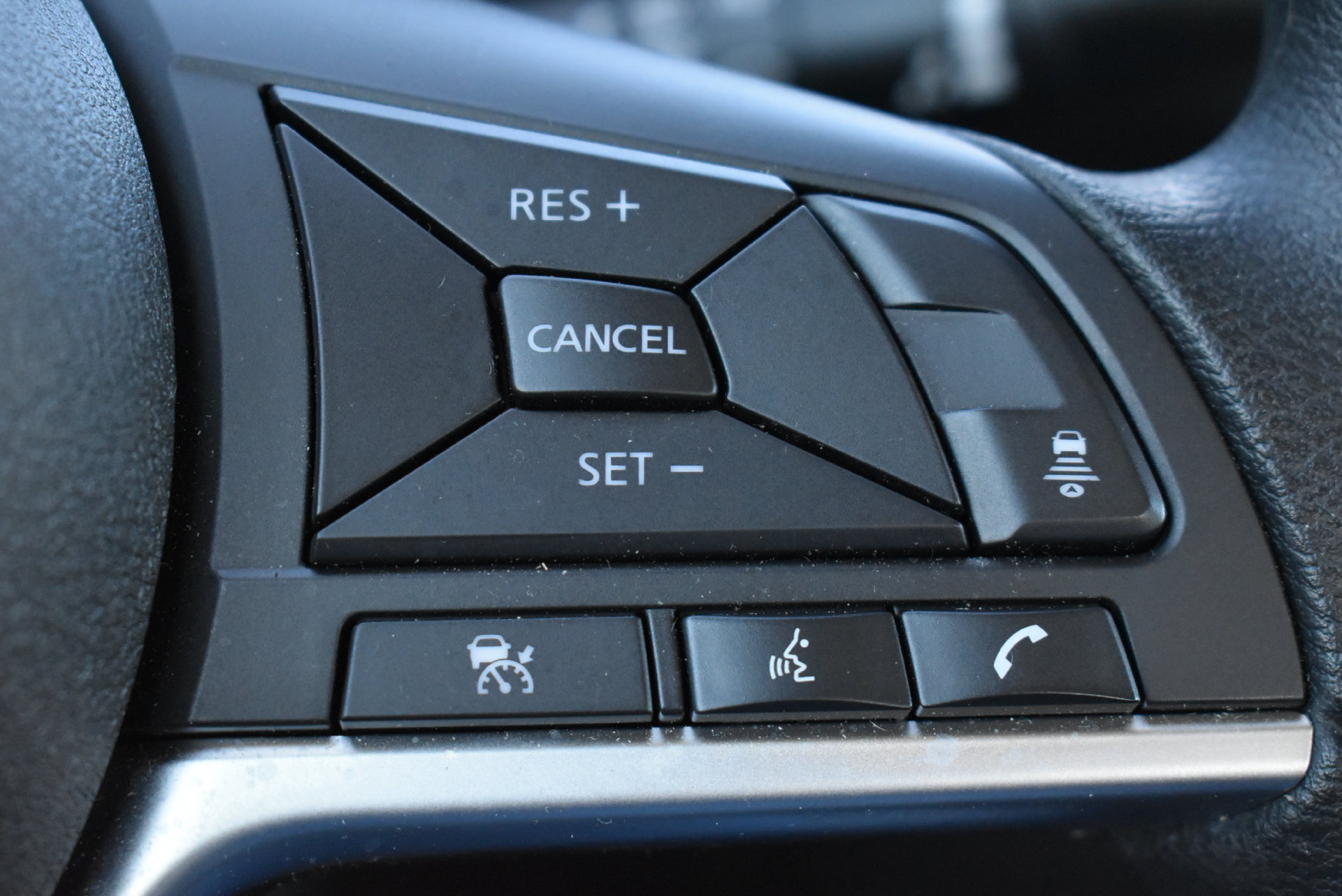 Used 2025 Nissan Sentra SV w/ Trunk Package FWD image 20