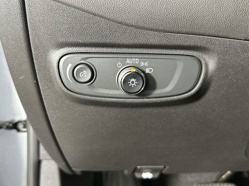 Certified 2023 Chevrolet Equinox LT FWD image 21