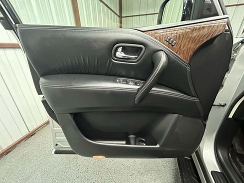 Used 2018 Nissan Armada SL w/ Premium Package AWD/4WD image 7