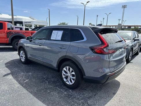 Used 2025 Honda CR-V LX image 6