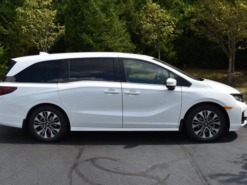 New 2026 Honda Odyssey Elite image 9