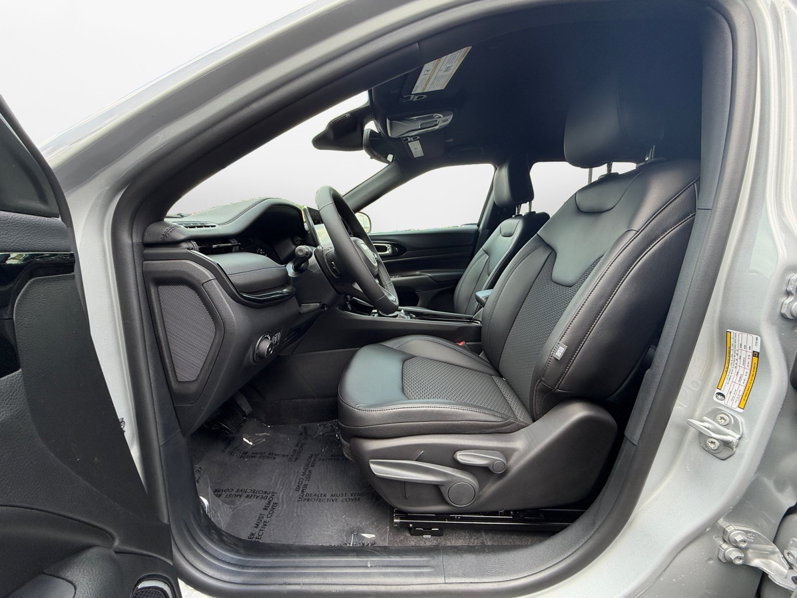 New 2026 Jeep Compass Latitude AWD/4WD image 11