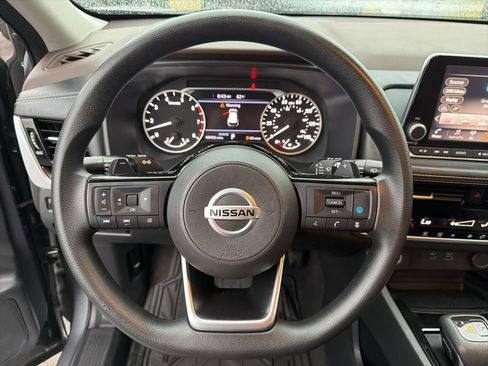 Used 2021 Nissan Rogue SV image 44