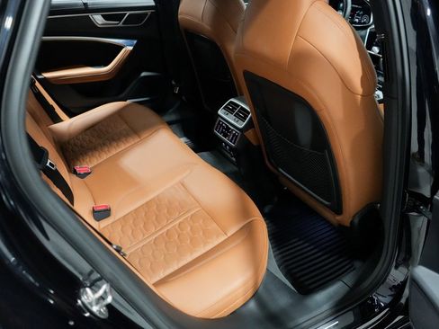 Used 2021 Audi RS 6 w/ Executive Package image 33