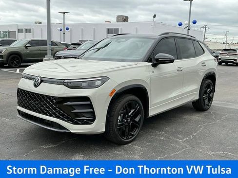New 2026 Volkswagen Tiguan SE R-Line AWD/4WD image 7
