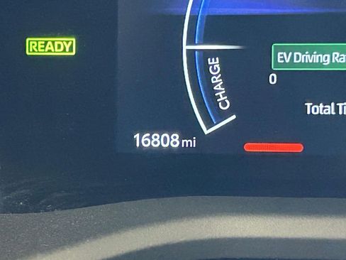 Certified 2025 Toyota Camry SE FWD image 29