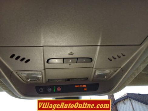 Used 2018 Chevrolet Equinox LT image 44