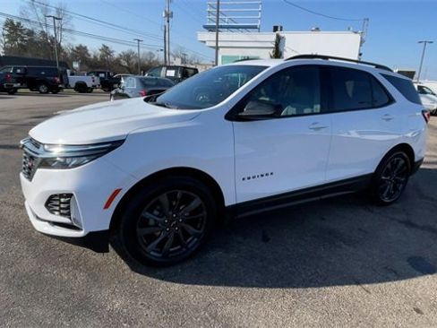 Used 2022 Chevrolet Equinox RS w/ LPO, Floor Liner Package image 6