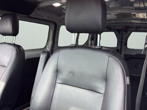 Used 2023 Ford Transit 250 Low Roof RWD image 4