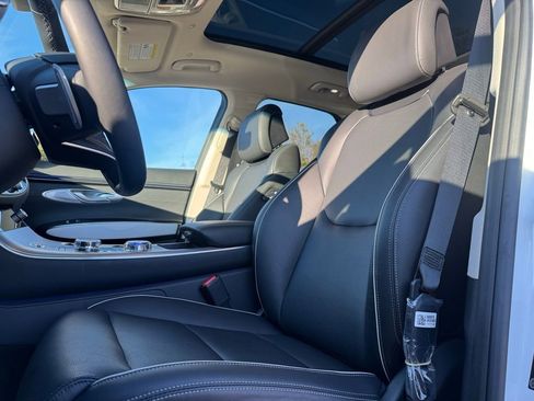 Used 2026 Genesis GV70 2.5T Advanced image 18