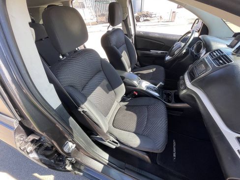 Used 2016 Dodge Journey SXT FWD image 30