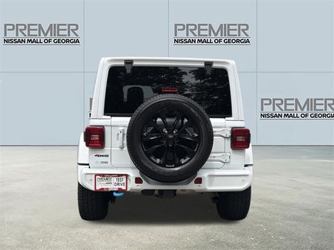 Used 2021 Jeep Wrangler Unlimited Sahara AWD/4WD image 29