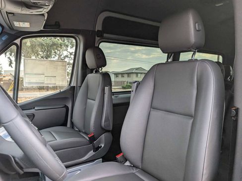 New 2025 Mercedes-Benz Sprinter 2500 image 23