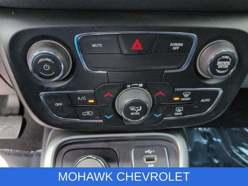 Used 2021 Jeep Compass Latitude w/ Convenience Group AWD/4WD image 15
