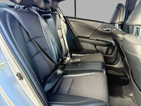 Used 2016 Honda Accord Sport image 28