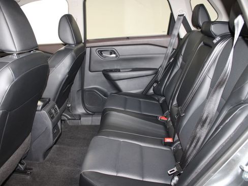 Used 2023 Nissan Rogue SV w/ SV Premium B Package AWD/4WD image 22