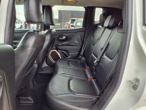 Used 2016 Jeep Renegade Limited FWD image 21