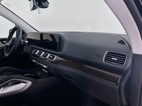 New 2026 Mercedes-Benz GLS 450 GLS 450 image 32