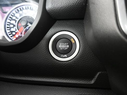 Used 2020 RAM 1500 Laramie AWD/4WD image 33