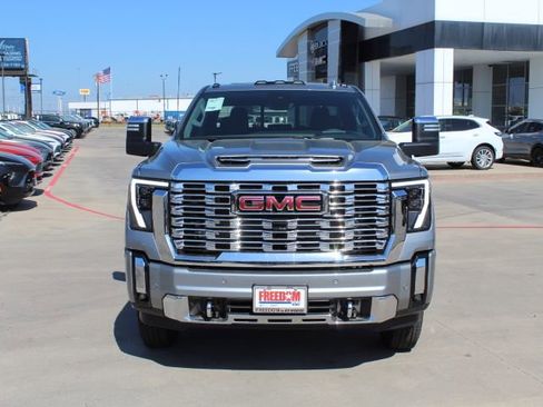 New 2026 GMC Sierra 3500 Denali w/ Denali Reserve Package AWD/4WD image 8