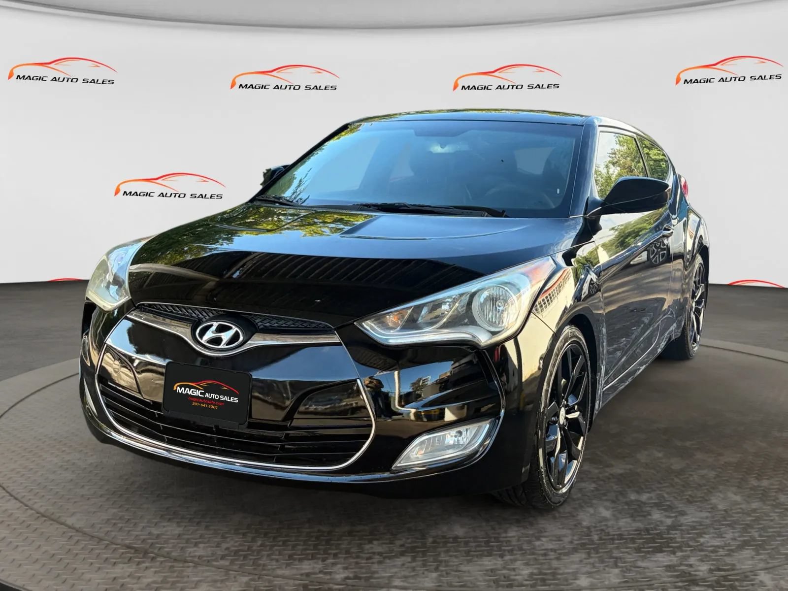Used 2013 Hyundai Veloster w/ Style Pkg FWD image 1