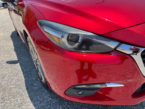 Used 2018 MAZDA MAZDA3 Grand Touring FWD image 24