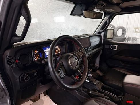 Used 2024 Jeep Wrangler Unlimited Rubicon image 8