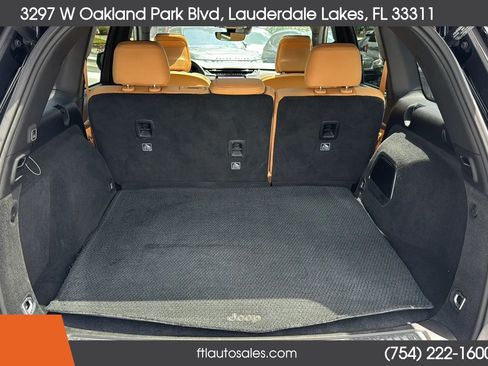 Used 2022 Jeep Grand Cherokee Summit w/ Luxury Tech Group V AWD/4WD image 58