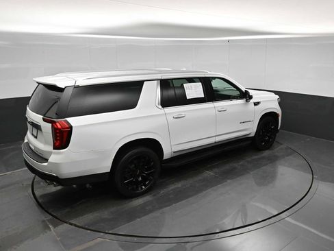 Used 2022 GMC Yukon XL Denali AWD/4WD image 31