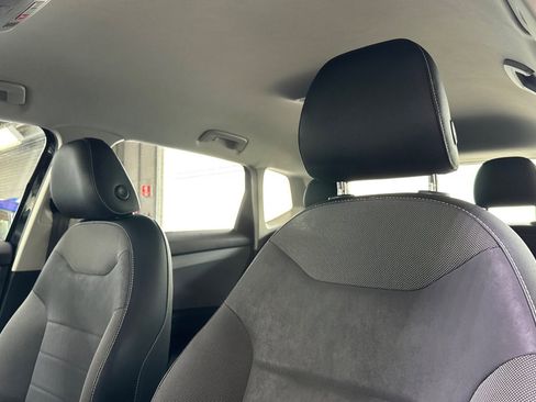 Used 2022 Volkswagen Taos SE image 21