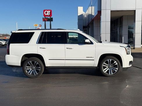 Used 2020 GMC Yukon Denali w/ Denali Premium Package image 2