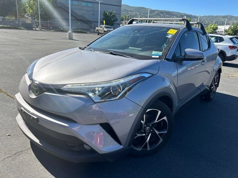 Used 2018 Toyota C-HR XLE FWD image 13