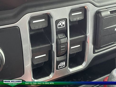 Used 2019 Jeep Wrangler Unlimited Sahara w/ Safety Group image 21