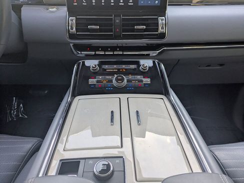 Certified 2022 Lincoln Navigator Black Label AWD/4WD image 23