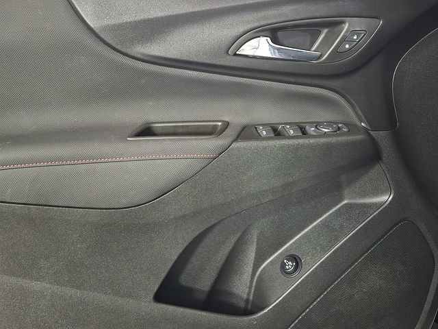 Used 2023 Chevrolet Equinox RS AWD/4WD image 15