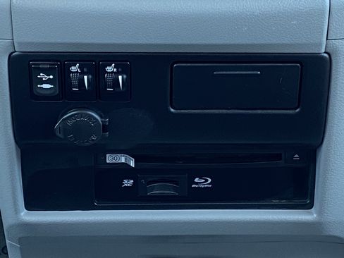 Certified 2017 Toyota Sienna XLE Premium image 18