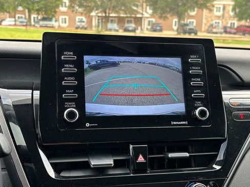 Used 2023 Toyota Camry SE image 18